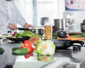 Restoran dan Kafe Wajib Sertifikasi Halal